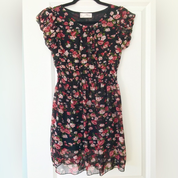 Urban Behavior Dresses & Skirts - Floral Dress, Urban Behaviour, Size S, Black w/ Red & White Flowers, Sundress